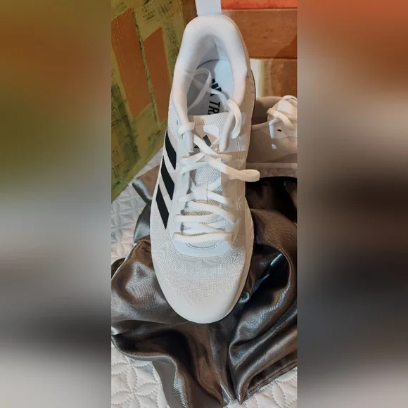 Adidas Men's White and Black Running Shoes - Picture 5 of 6